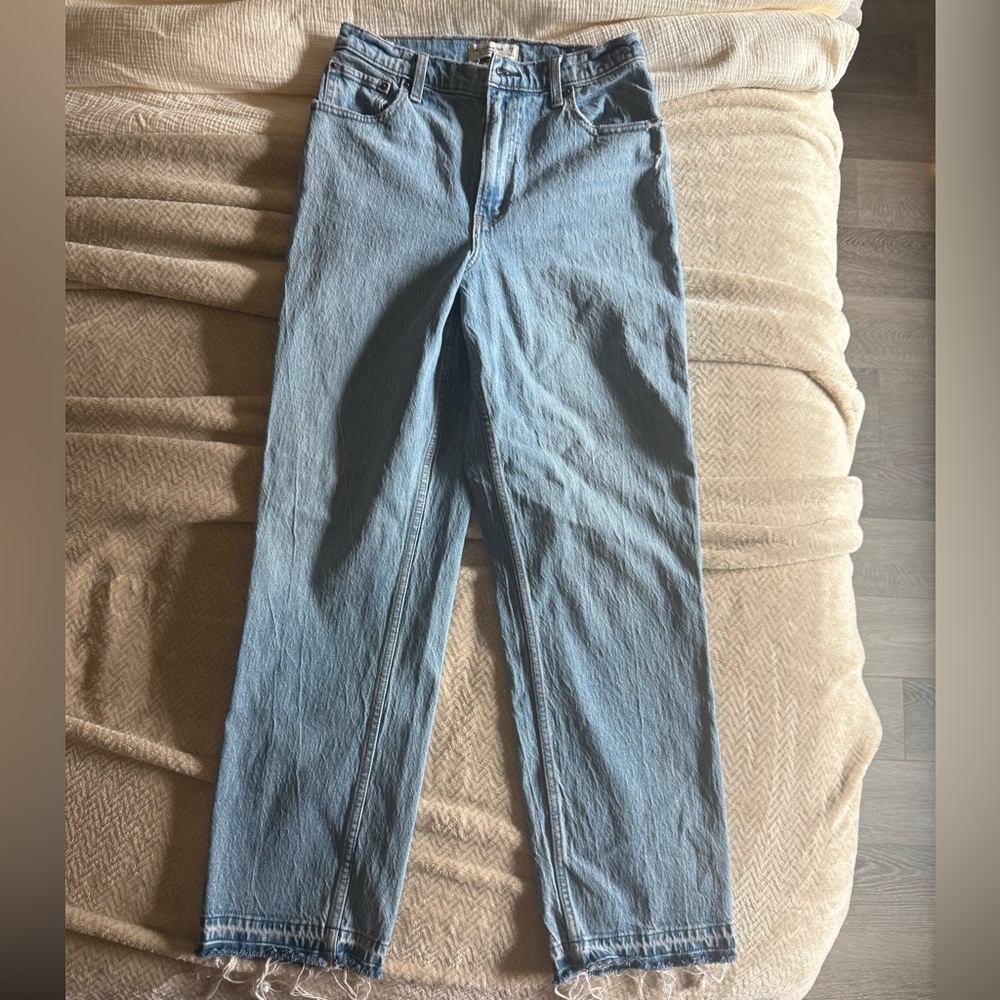 Abercrombie & Fitch Classic Blue Jeans